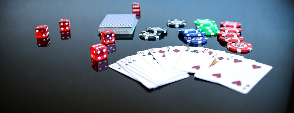 Renforcer la cohésion d'équipe grâce à des soirées casino sans arrgent